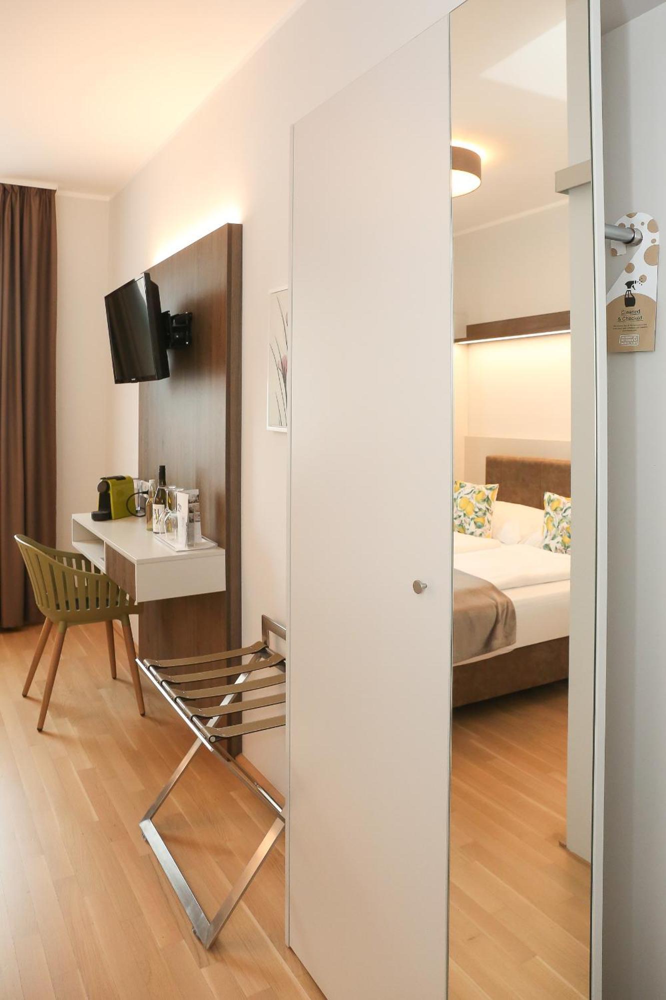 23-Hotel Schwadorf bei Wien Eksteriør bilde